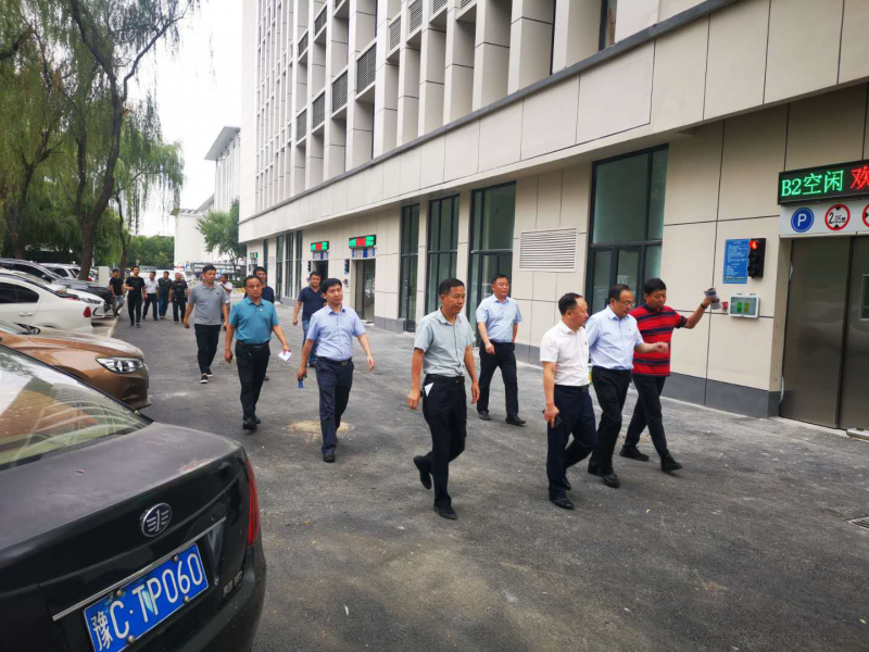 洛陽(yáng)市委常委、市政府黨組成員魏建平 督導(dǎo)調(diào)研我市城市停車(chē)場(chǎng)重點(diǎn)項(xiàng)目建設(shè)工作